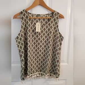 NWT Yak N Yeti Women's Patterned Tank Top With Boho Tassels
